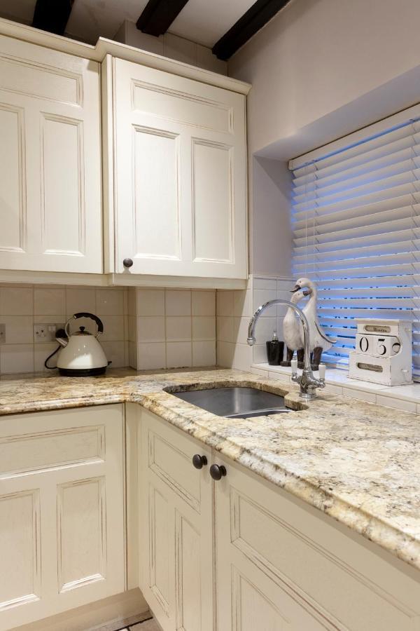 Luxury Eton House, 5 Minute Walk To Windsor Castle Villa Exterior foto